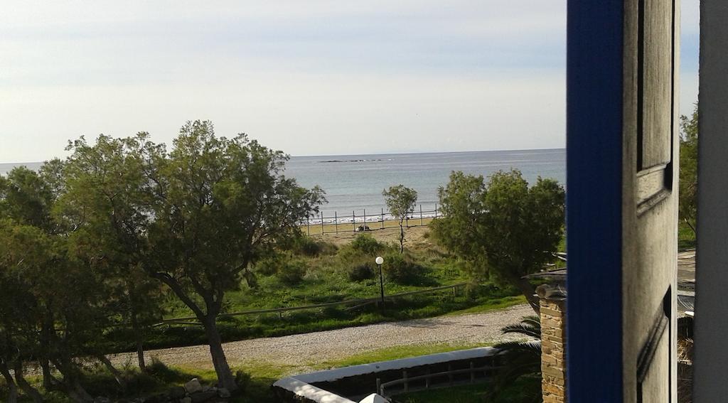 Nostos Beachfront Apartments & Studios Agios Ioannis  Esterno foto