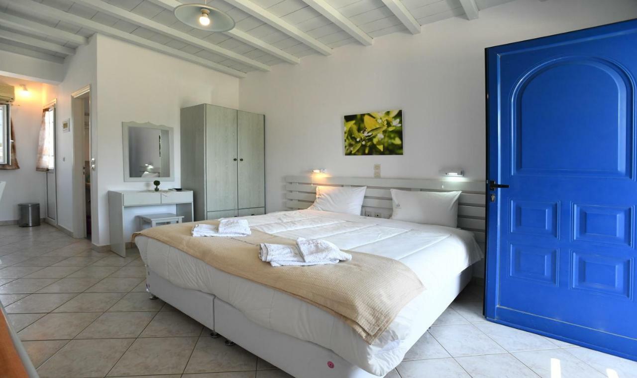 Nostos Beachfront Apartments & Studios Agios Ioannis  Esterno foto
