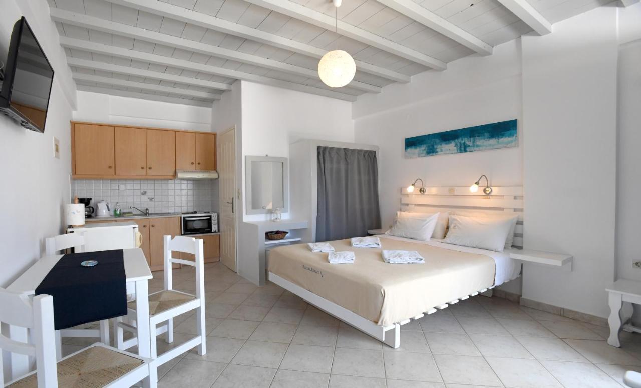 Nostos Beachfront Apartments & Studios Agios Ioannis  Esterno foto
