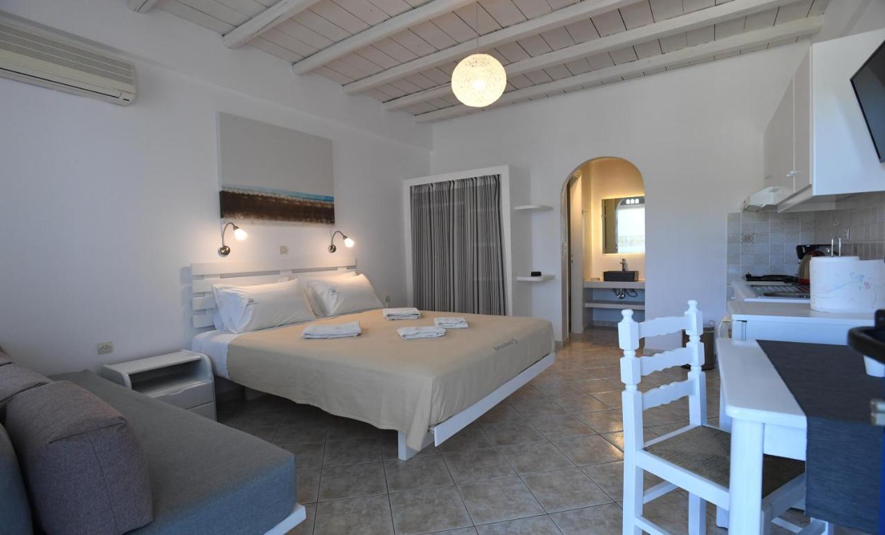 Nostos Beachfront Apartments & Studios Agios Ioannis  Esterno foto